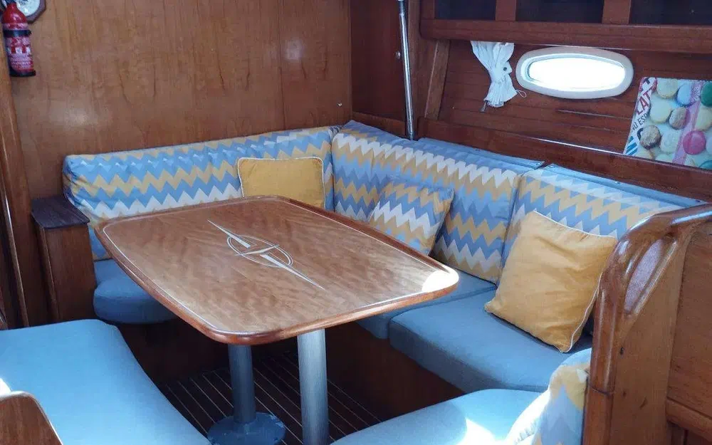 slider 6 Bavaria 42 cruiser