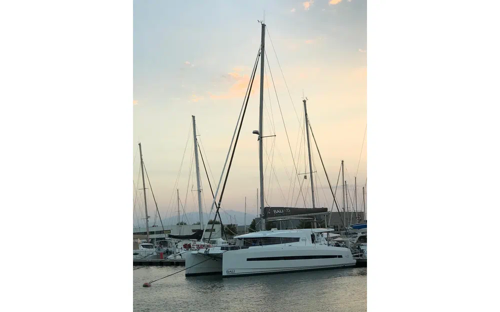 slider 0 Bali Catamarans Bali 4.5