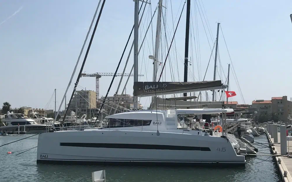slider 13 Bali Catamarans Bali 4.5
