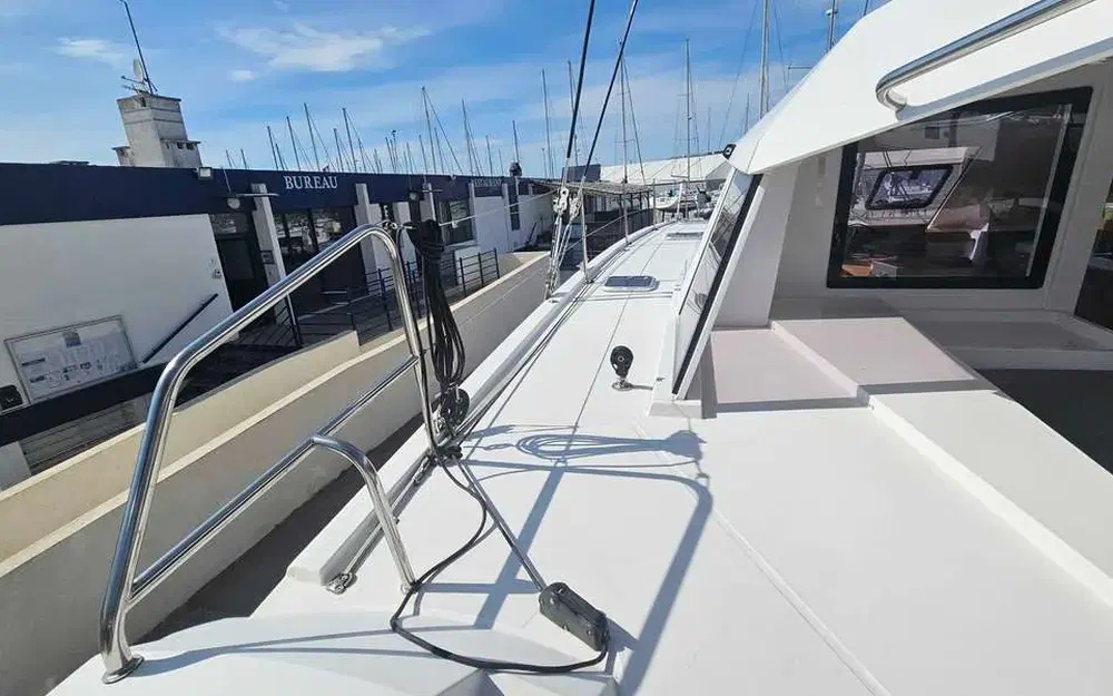 slider 11 Nautitech 40