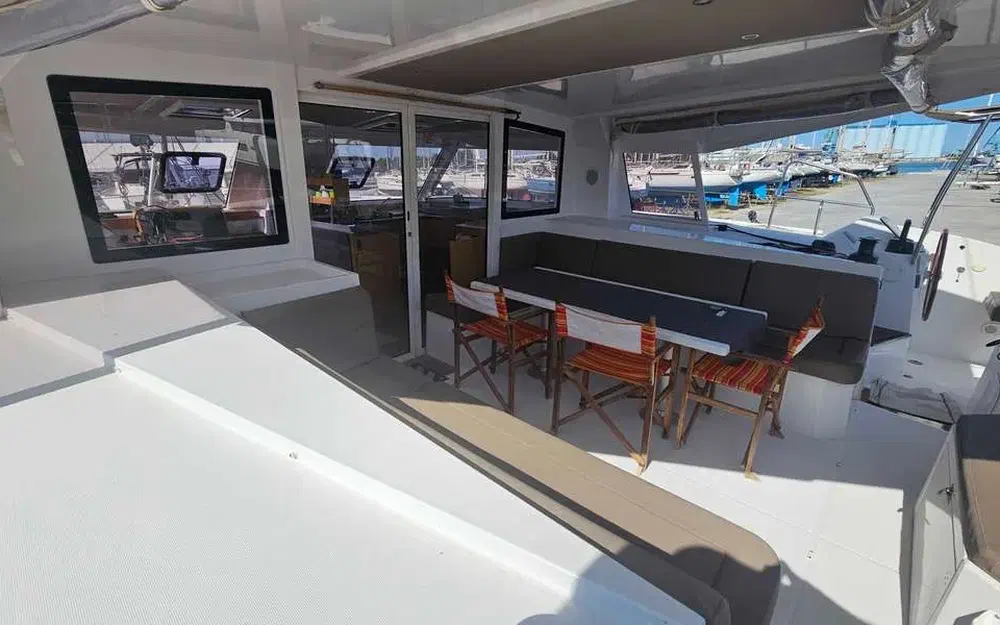 slider 12 Nautitech 40