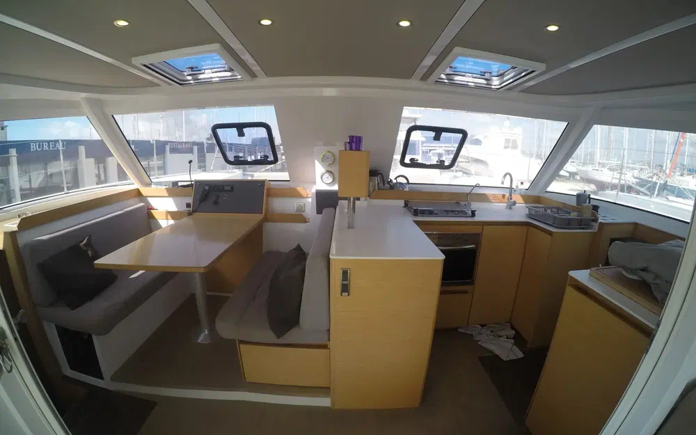 slider 19 Nautitech 40