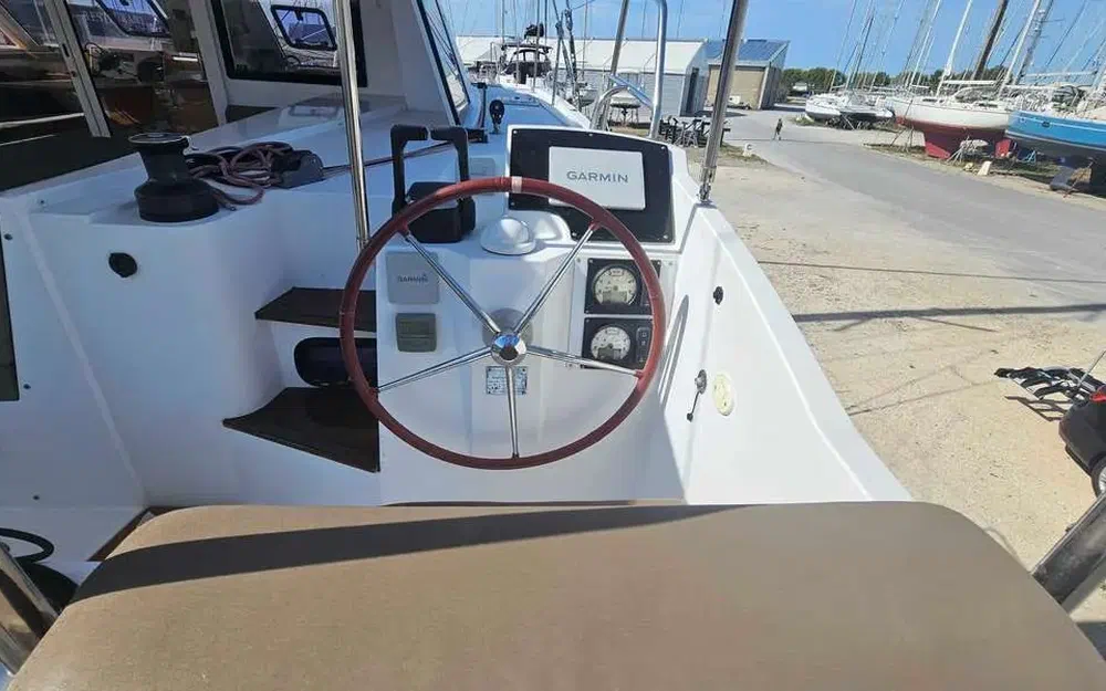 slider 6 Nautitech 40