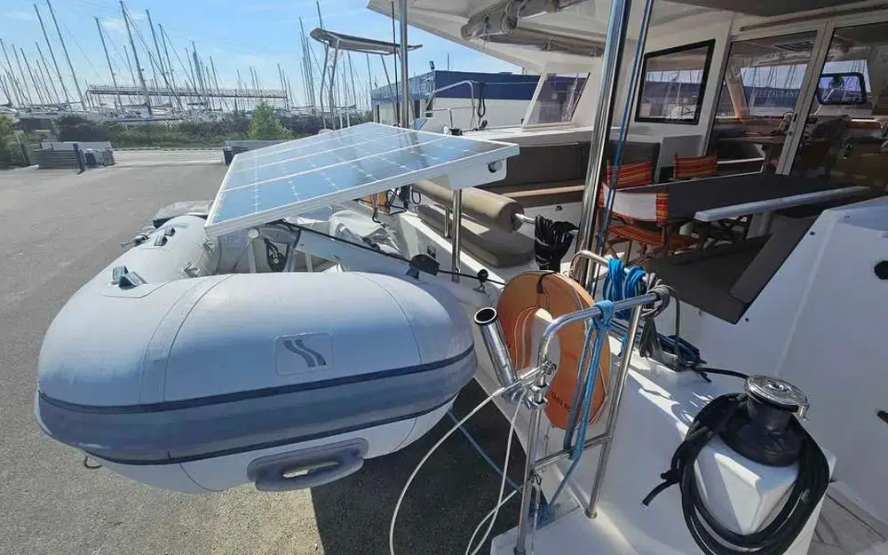 slider 7 Nautitech 40