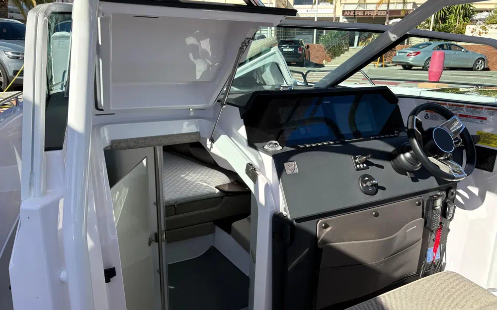 slider 13 Axopar 37 ST