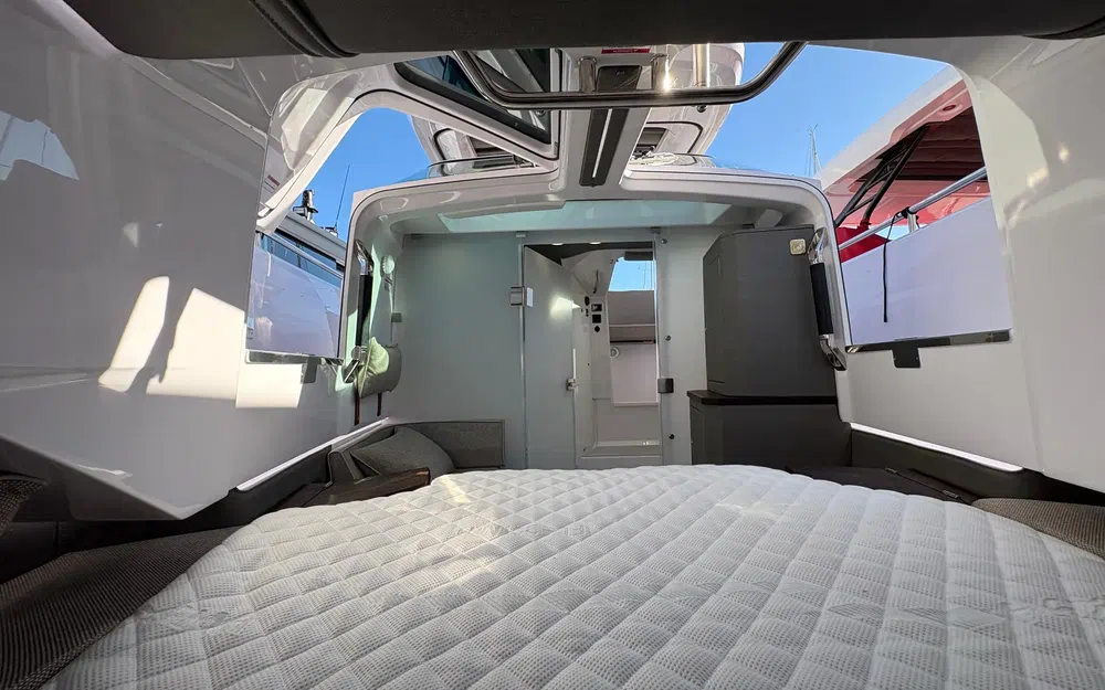 slider 18 Axopar 37 ST