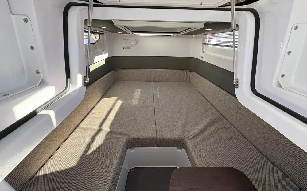 slider 21 Axopar 37 ST