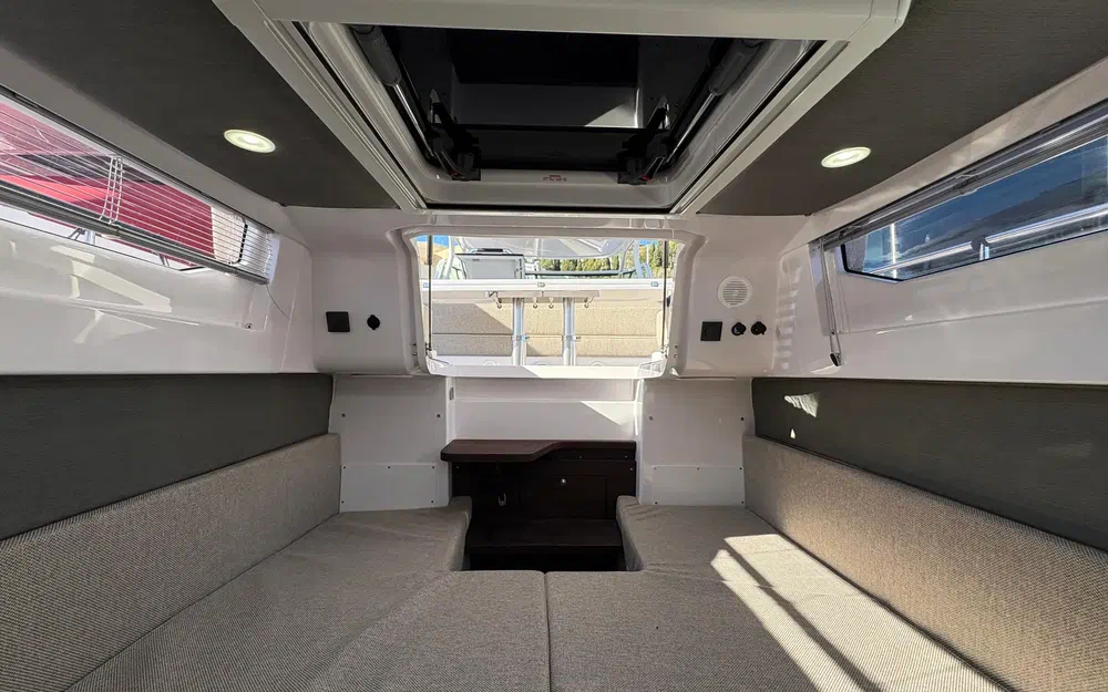 slider 22 Axopar 37 ST