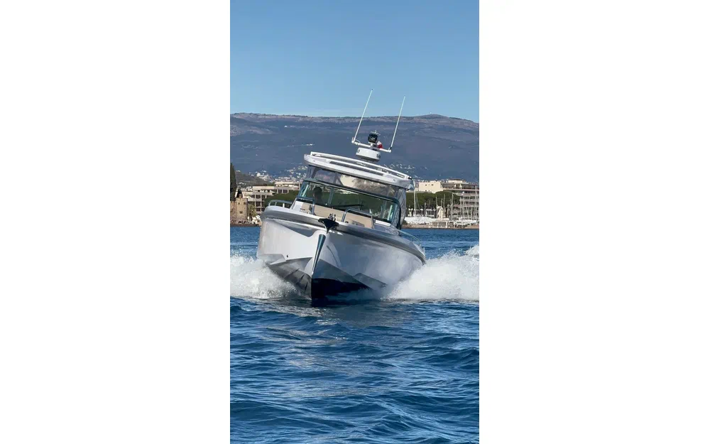 slider 29 Axopar 37 ST