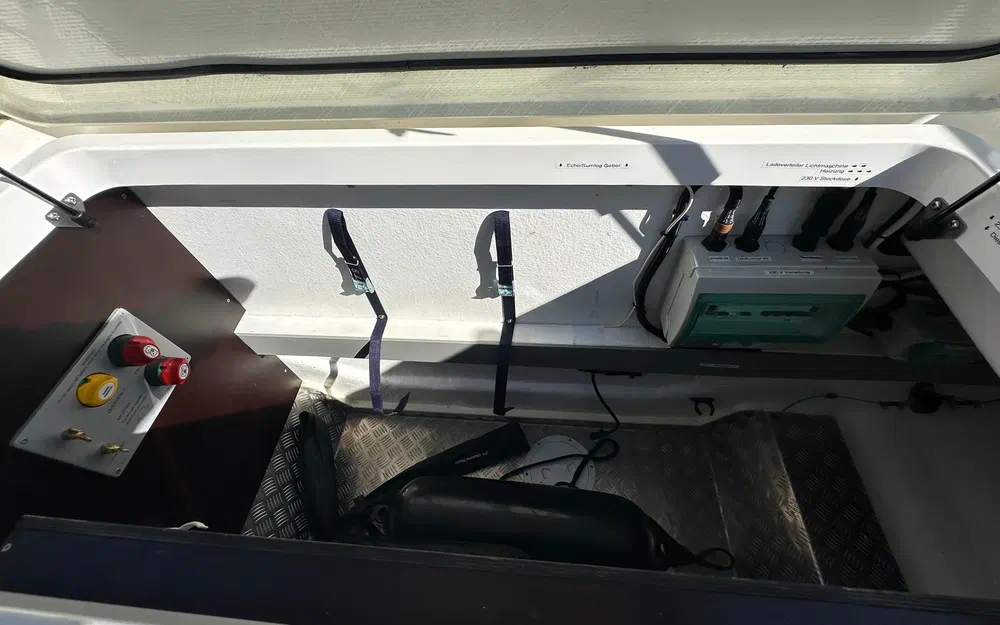 slider 19 Paragon Yachts Paragon 31