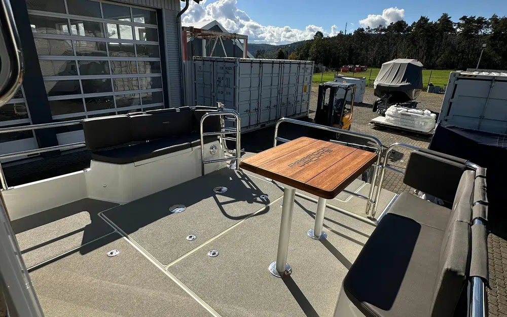 slider 26 Paragon Yachts Paragon 31