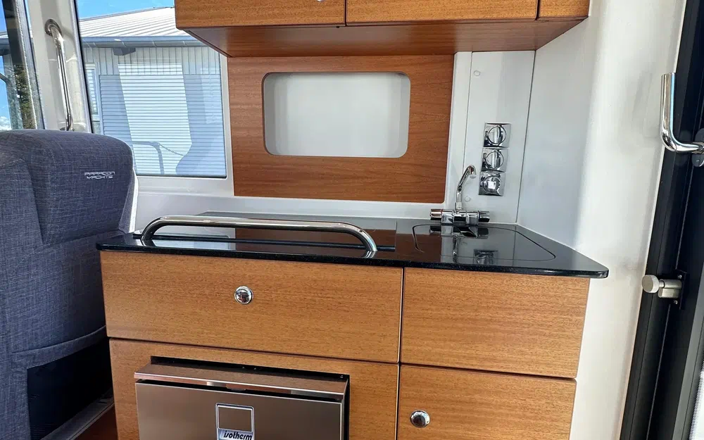 slider 33 Paragon Yachts Paragon 31