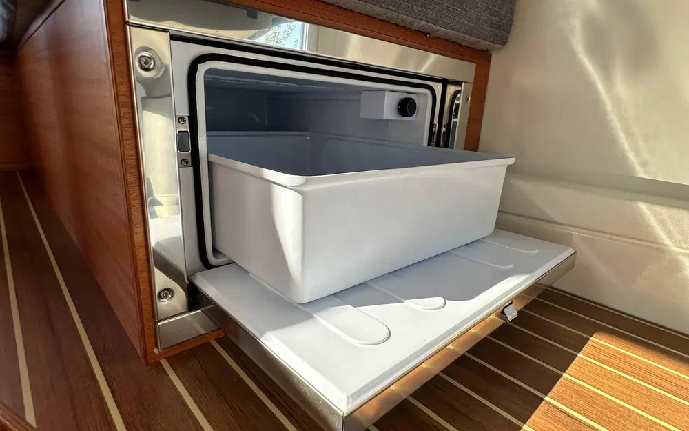 slider 41 Paragon Yachts Paragon 31