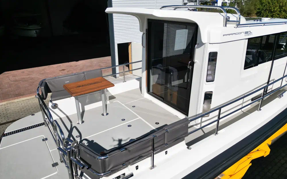 slider 7 Paragon Yachts Paragon 31