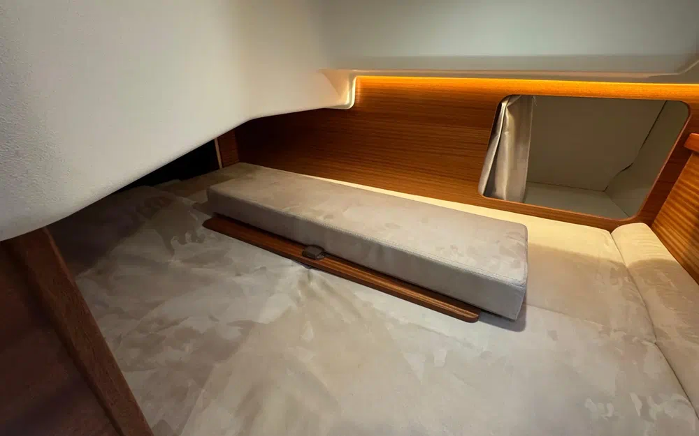 slider 11 Nimbus 305 Coupe