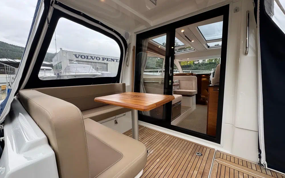 slider 19 Nimbus 305 Coupe