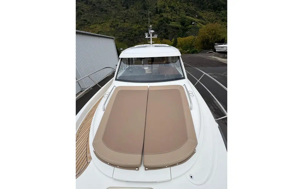 slider 24 Nimbus 305 Coupe