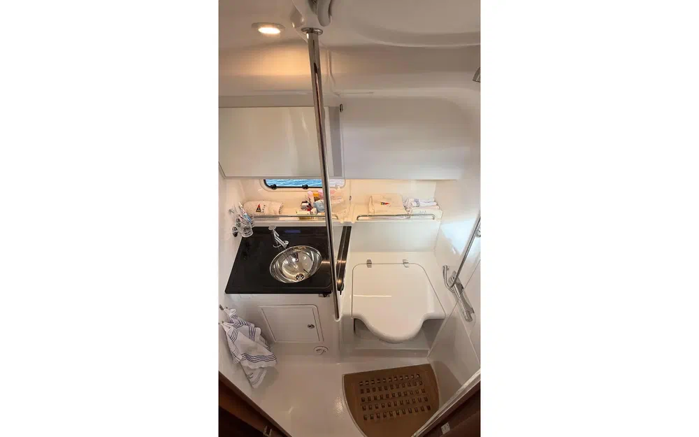 slider 14 Nimbus 305 Coupe