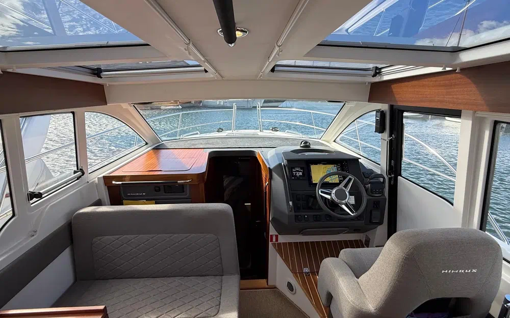 slider 19 Nimbus 305 Coupe