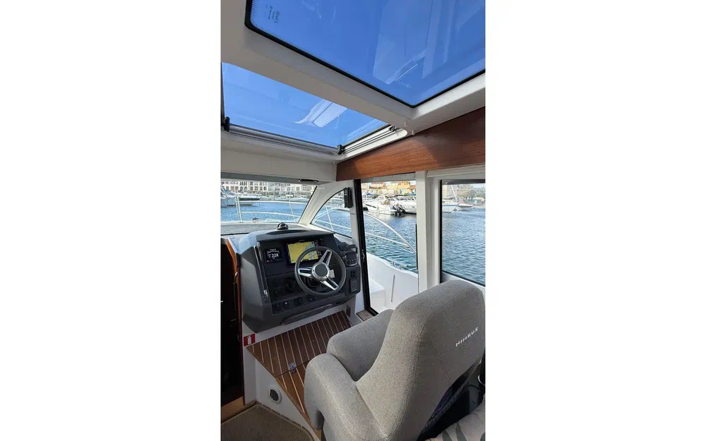 slider 21 Nimbus 305 Coupe