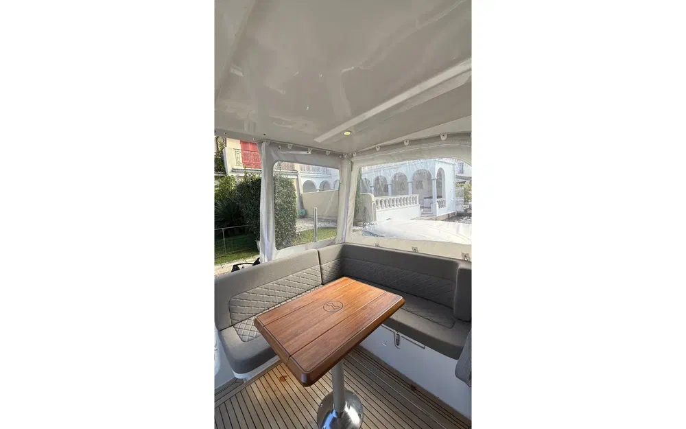 slider 28 Nimbus 305 Coupe