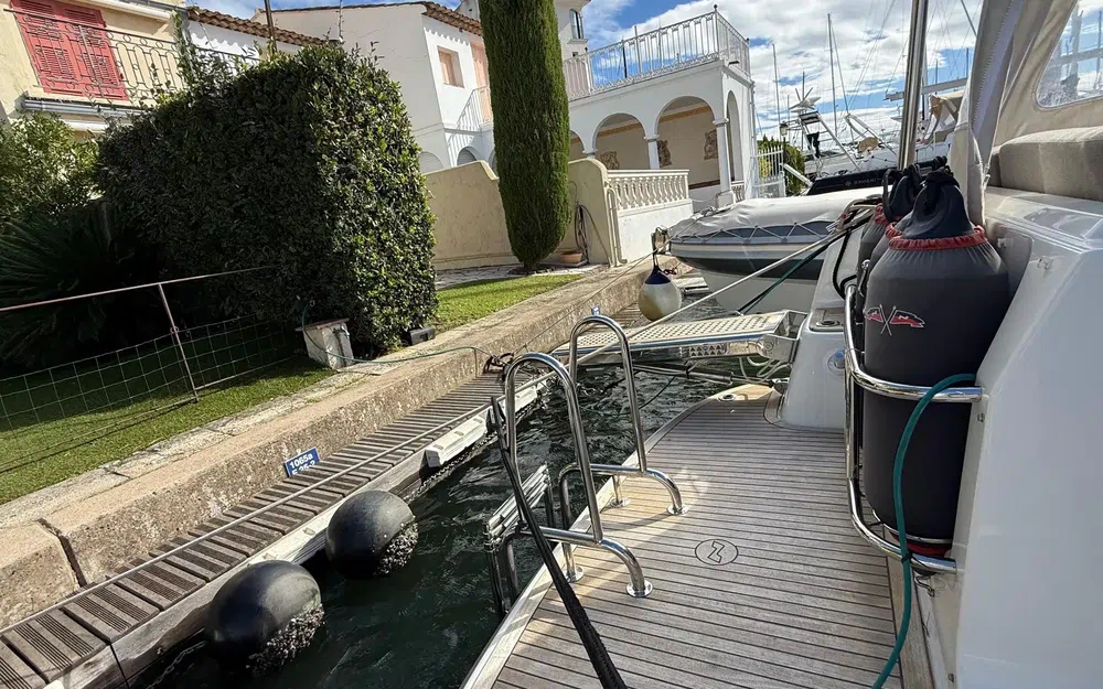 slider 31 Nimbus 305 Coupe