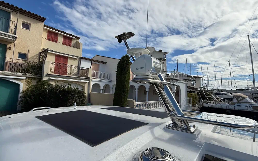 slider 33 Nimbus 305 Coupe