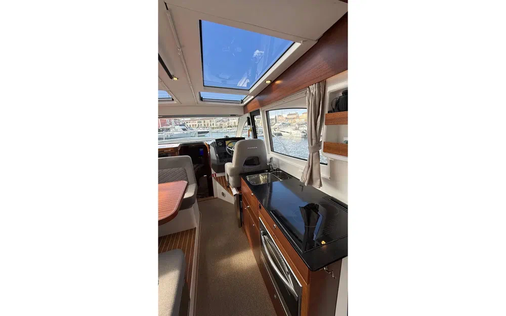 slider 38 Nimbus 305 Coupe