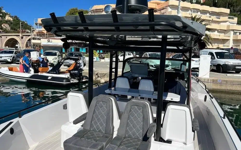 slider 15 Axopar 37 ST