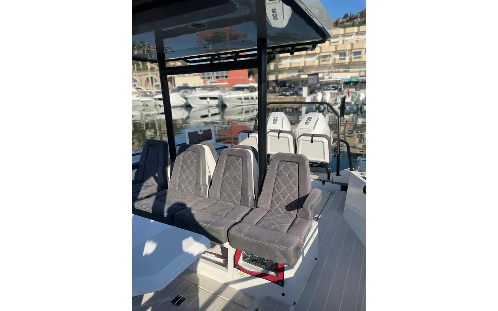 slider 23 Axopar 37 ST