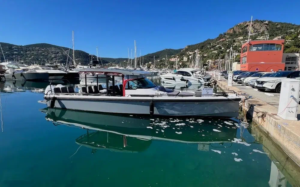 slider 4 Axopar 37 ST