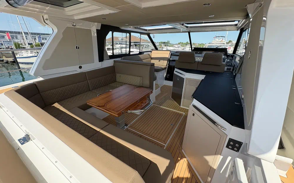 slider 6 Aquador 400 HT