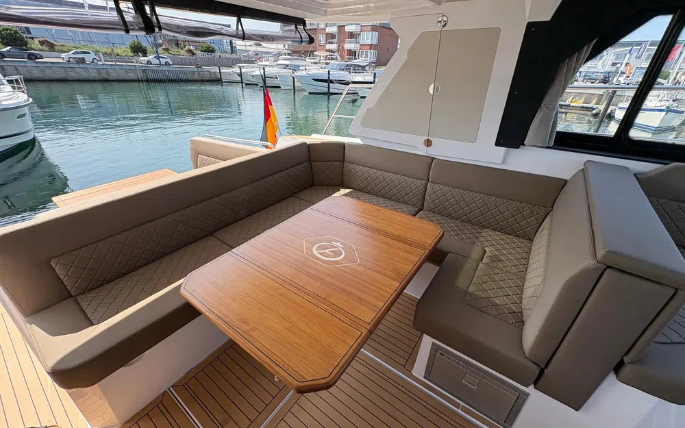 slider 7 Aquador 400 HT