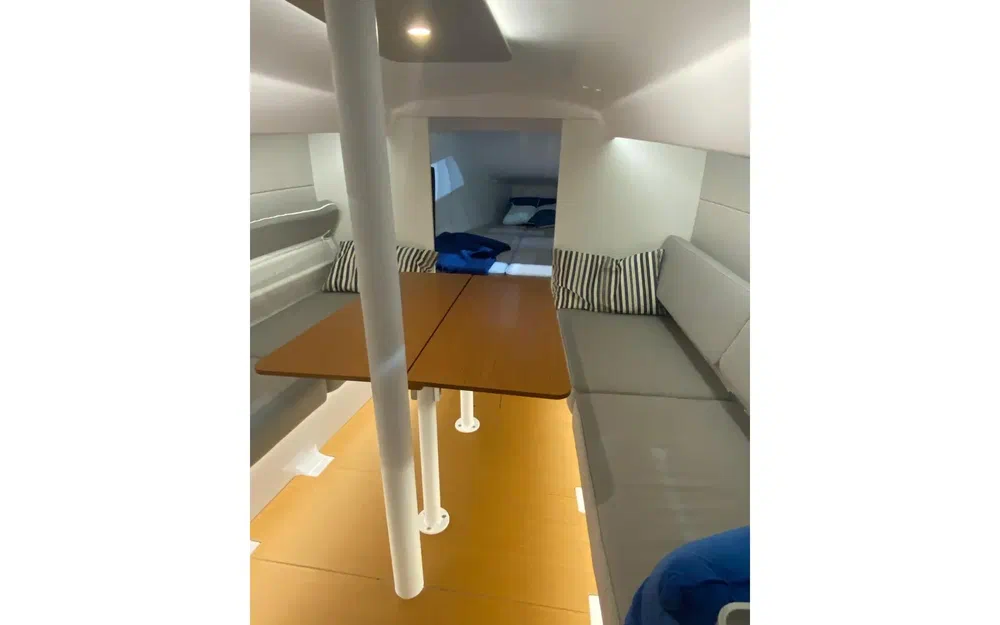 slider 7 Beneteau First 30