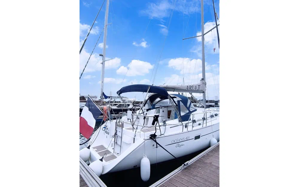 slider 0 Beneteau Oceanis 423 Celebration