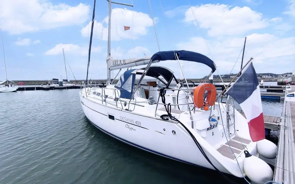 slider 1 Beneteau Oceanis 423 Celebration