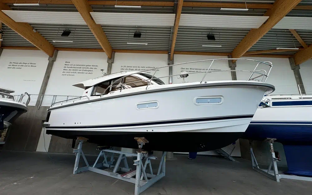 slider 0 Nimbus 305 Coupe