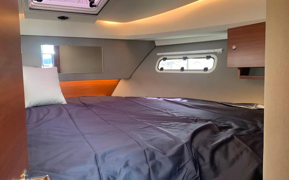 slider 15 Nimbus 305 Coupe