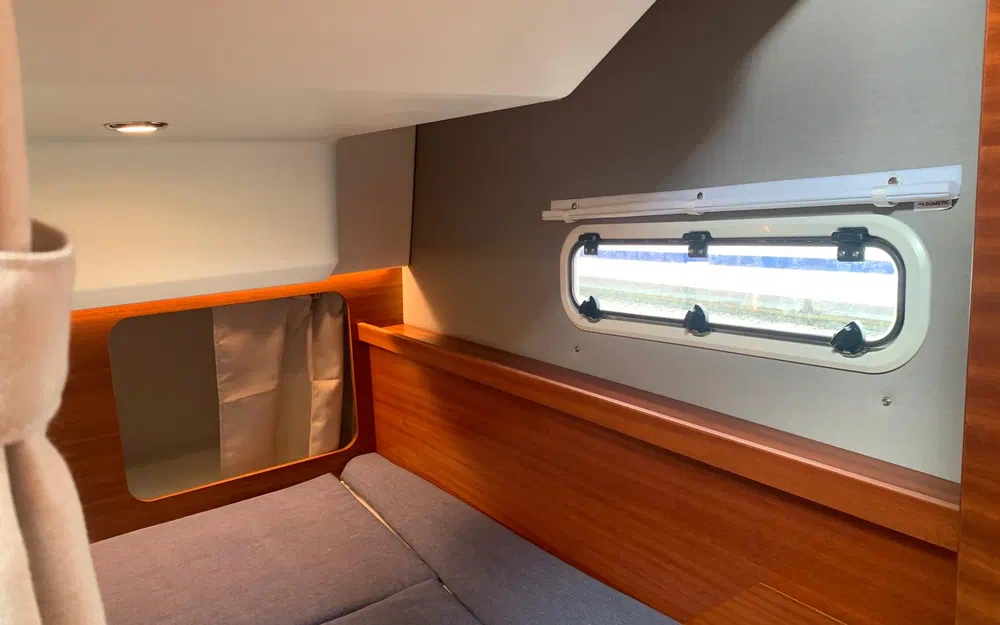 slider 18 Nimbus 305 Coupe