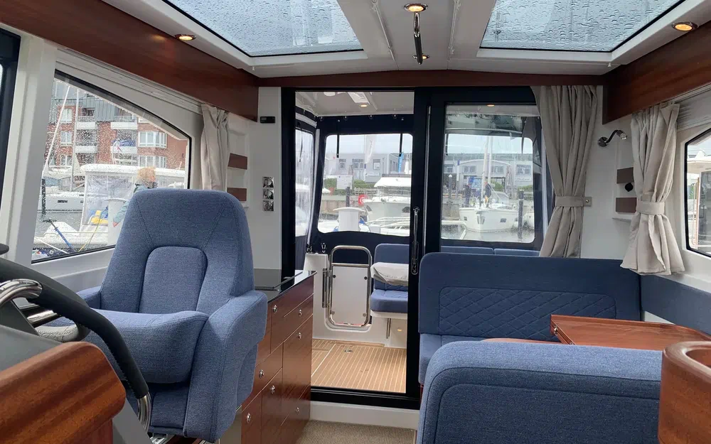 slider 21 Nimbus 305 Coupe