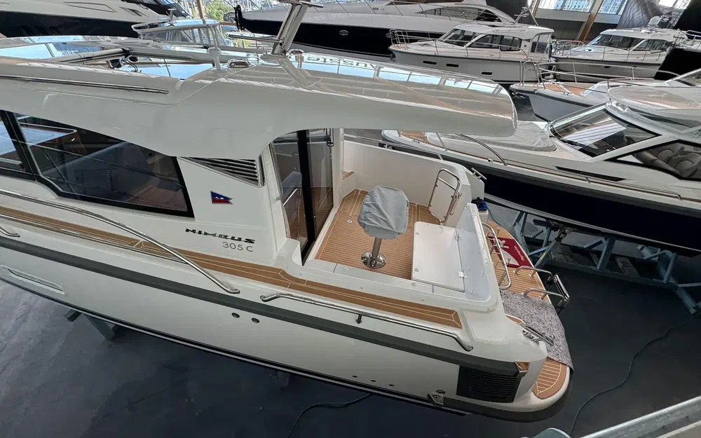 slider 3 Nimbus 305 Coupe