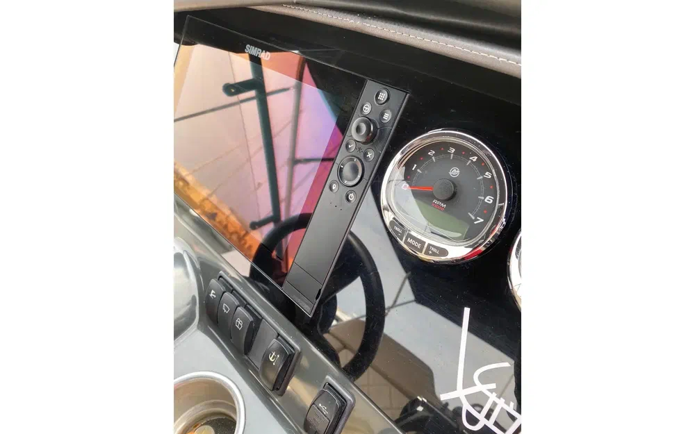 slider 34 Quicksilver Activ 875 Sundeck