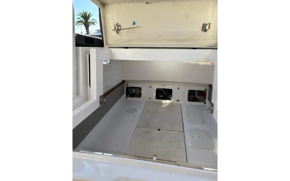 slider 9 Axopar 37 ST