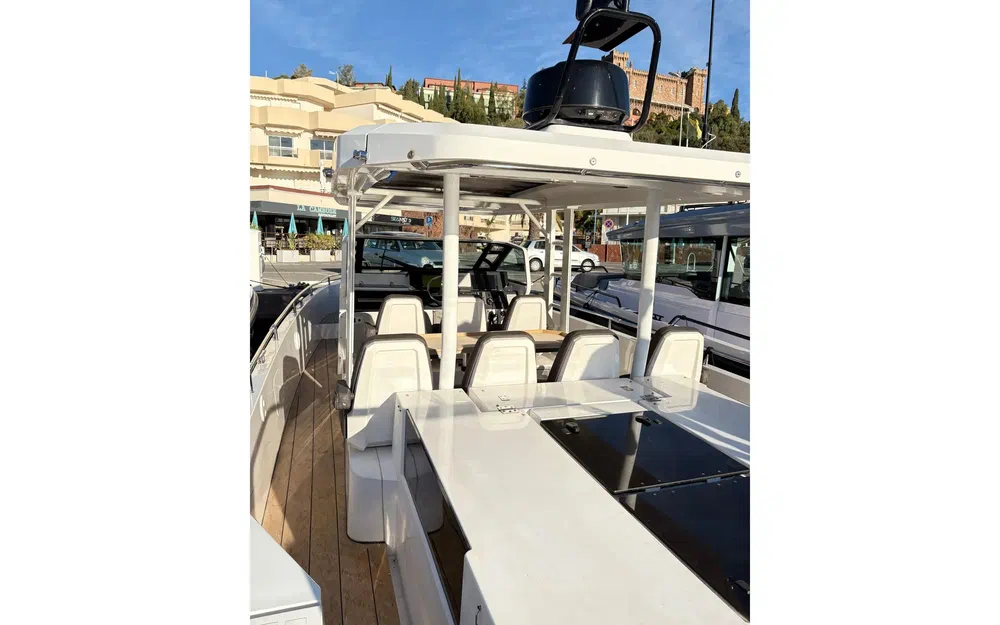 slider 4 Axopar 37 ST