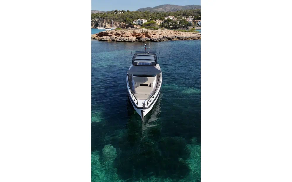 slider 2 Axopar 37 ST