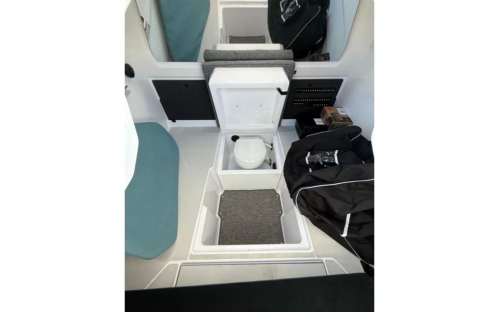 slider 12 Axopar 29 Sun Top