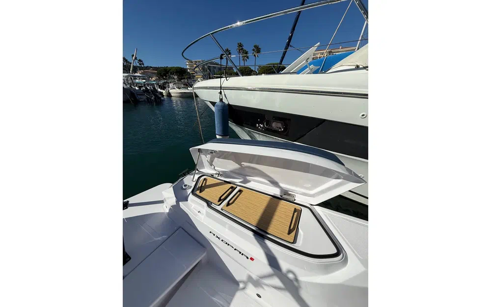 slider 16 Axopar 29 Sun Top