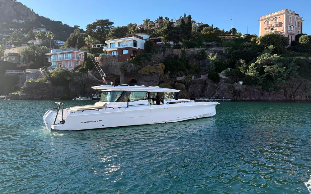 slider 2 Axopar 45 XC