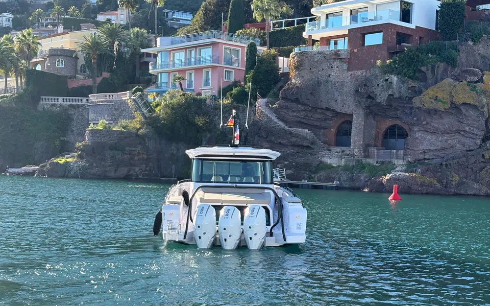 slider 4 Axopar 45 XC