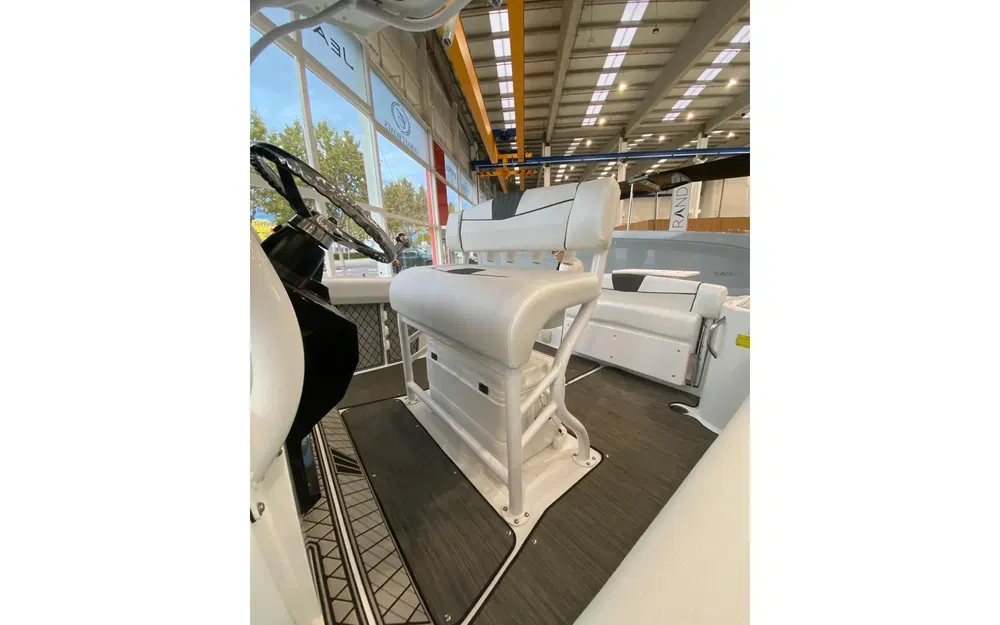 slider 21 Wellcraft Fisherman 242